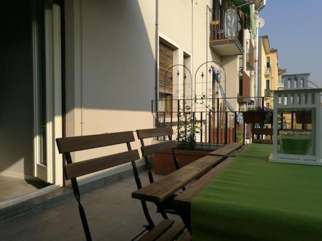 Appartamento Con Grande Terrazzo In Via Lomellina - Lome 527 Мілан Екстер'єр фото