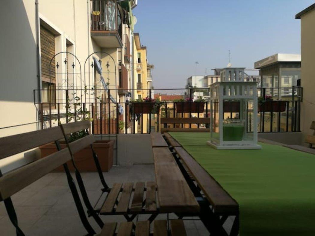 Appartamento Con Grande Terrazzo In Via Lomellina - Lome 527 Мілан Екстер'єр фото